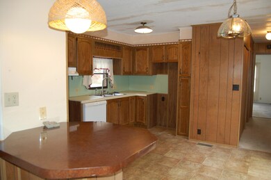 62 Clifford St, Mechanic Falls, ME 04256 - photo 5