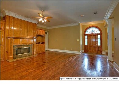 GORGEOUS LIVING ROOM W/NEW HAND SCRAPED WOOD FLOOR