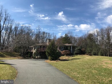 4824 Skytop Dr, Emmaus, PA 18049 - photo 2