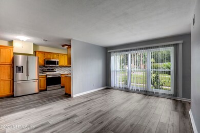 8721 Ricardo Ln, Jacksonville, FL 32216 - photo 5