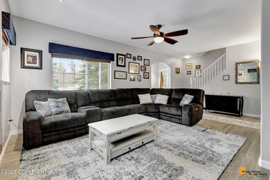 Main Livingroom