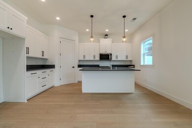 210 Bogey Ln, Eagle Point, OR 97524 - photo 7