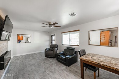 4411 W Crittenden Ln, Phoenix, AZ 85031 - photo 4