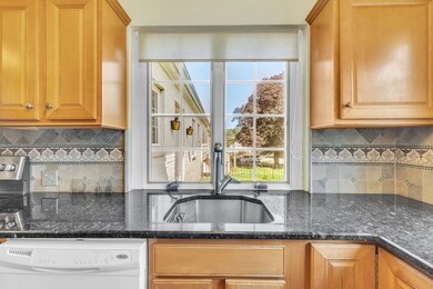19 East St, South Hadley, MA 01075 - photo 4