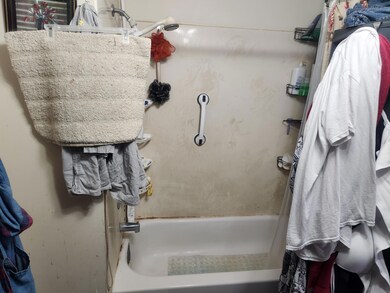 242 E 2nd St, Logan, OH 43138 - photo 6