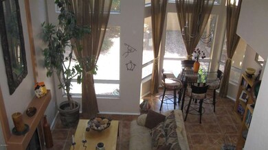 LIVING/DINING