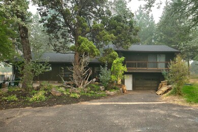 06 Rear driveway 21133 Bear Creek Rd