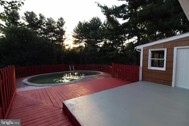 17737 Silcott Springs Rd, Purcellville, VA 20132 - photo 4