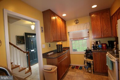 8402 Forrester Blvd unit 558, Springfield, VA 22152 - photo 4
