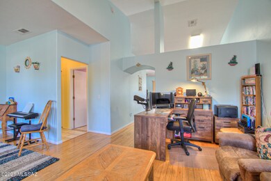 FRONT ROOM