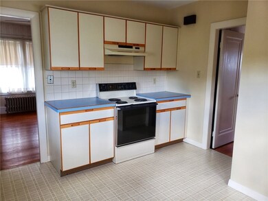 46 Ausdale Rd, Cranston, RI 02910 - photo 4