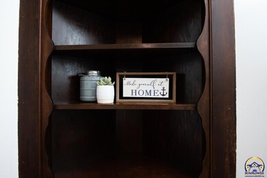 1142 SW Wayne Ave, Topeka, KS 66604 - photo 6