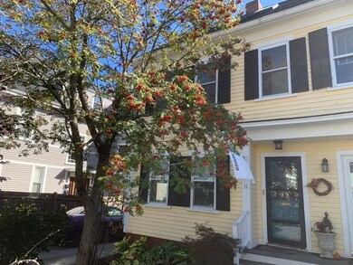 11 Dalton St, Newburyport, MA 01950 - photo 2