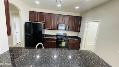 42447 W Capistrano Dr, Maricopa, AZ 85138 - photo 5