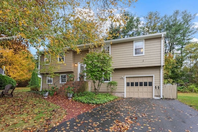 9 Blue Bird Rd, Middletown, CT 06457 - photo 2