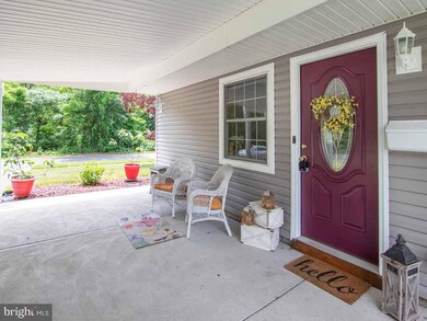 9 Yellowood Dr, Levittown, PA 19057 - photo 5