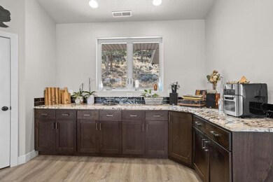 006. Living Kitchen Dining v5 - Main Lev