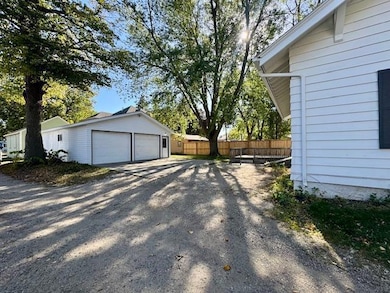 1304 7th Ave, Worthington, MN 56187 - photo 5