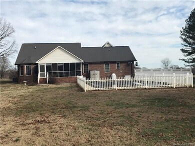 2393 Killian Rd, Lincolnton, NC 28092 - photo 3