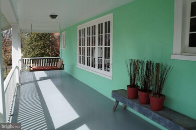 811 W Main St, Purcellville, VA 20132 - photo 2