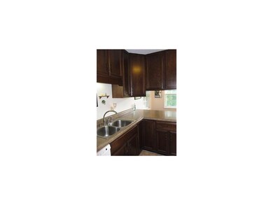 Kitchen. All appliances, 1 yr. home warranty