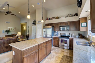 04 Kitchen