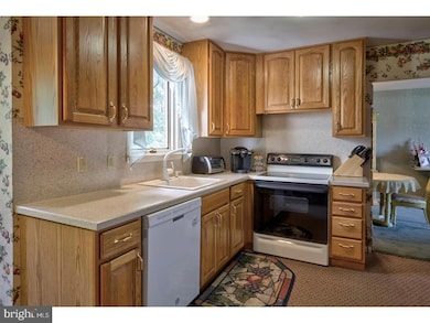 112 Mimosa Dr, Cherry Hill, NJ 08003 - photo 6