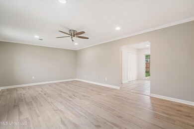 04-6715 Tulane Rd-4