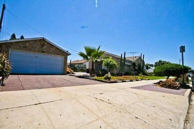 1109 E 121st St, Los Angeles, CA 90059 - photo 2