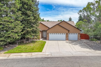 619 Casa Buena St, Redding, CA 96003 - photo 2