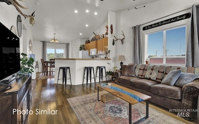 328 Packer Ln, Homedale, ID 83628 - photo 2