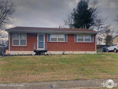 9114 Lantana Dr, Louisville, KY 40229 - photo 2