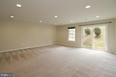 7249 Dorchester Woods Ln, Hanover, MD 21076 - photo 4
