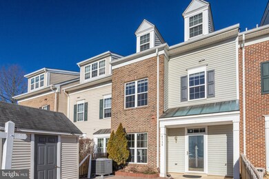 8738 Orchard Green Ct, Odenton, MD 21113 - photo 2