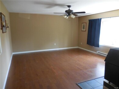 509 Hilldale Dr, Bath, PA 18014 - photo 6