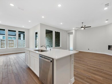 24935 Berwick Bay Ct, Tomball, TX 77375 - photo 4