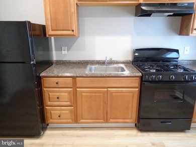 412 N Robinson St, Baltimore, MD 21224 - photo 6