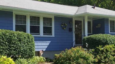 7 Pompano Rd, Worcester, MA 01605 - photo 2