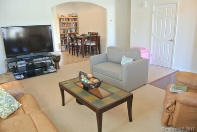 35 Foxtail Ct unit 17, Hendersonville, NC 28792 - photo 2