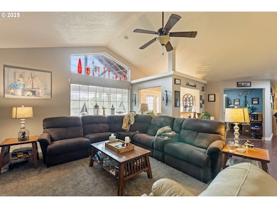 1907 W Duke Rd, Sutherlin, OR 97479 - photo 6