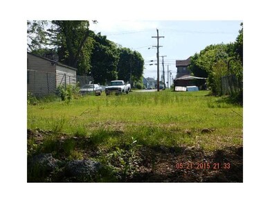 359 Alderman Ave, Sharon, PA 16146 - photo 4