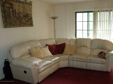 29 Donna Ct unit 11, Staten Island, NY 10314 - photo 3