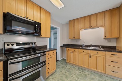 525 N Disston Ave, Tavares, FL 32778 - photo 7