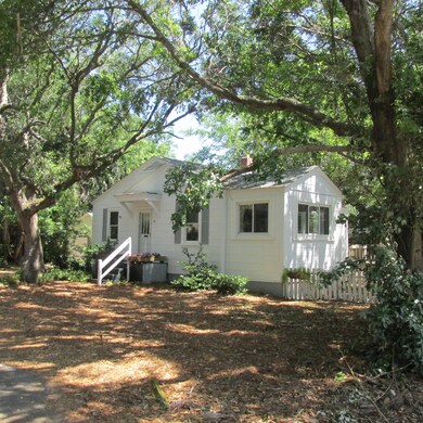 6 Palm Ct