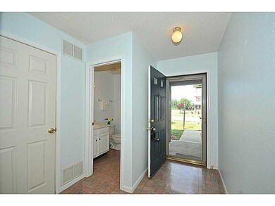 1505 Prairieview Ln, Greenfield, IN 46140 - photo 3