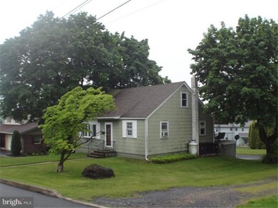 4126 Lehigh St, Whitehall, PA 18052 - photo 2