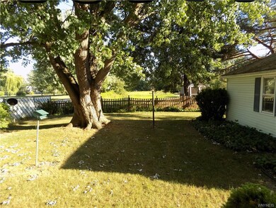 1333 Forbes St, North Tonawanda, NY 14120 - photo 3