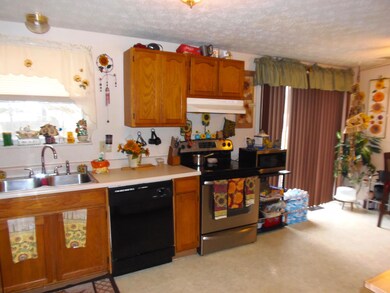 822 Eliots Oak Rd, Columbus, OH 43228 - photo 7