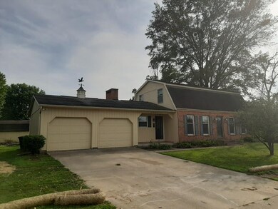 4071 Fairlawn Dr, Columbus, IN 47203 - photo 2