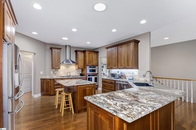 429 Hunters Cir, Greenville, SC 29617 - photo 5